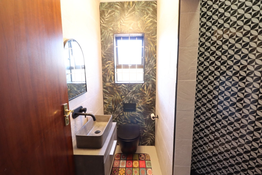 4 Bedroom Property for Sale in Amsterdamhoek Eastern Cape